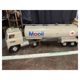 Vintage Ertl pressed steel Mobil oil company toy