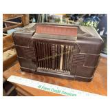 Vintage Co-op art deco Bakelite tube radio