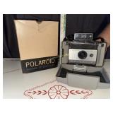 Vintage Polaroid automatic 103 land camera and