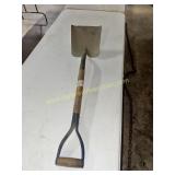 Square point shovel