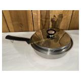 Vintage Duncan Hines skillet with lid