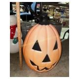Halloween jack-oï¿½-lantern blow mold
