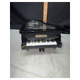 Sweet melody grand piano music box plays Laraï¿½s