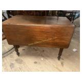 Early American dropleaf table