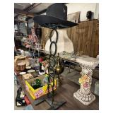 Horse shoe hat stand