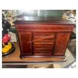 Jewelry chest