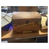 Small wooden keepsake box