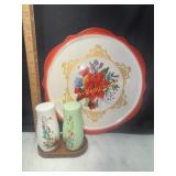 Pioneer woman cake plate with salt and pepper