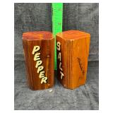 Wisconsin salt and pepper shakers