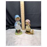 Set of 2 ceramic girl figurines with bonnets