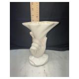 Hull art hand vase