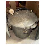 Pressure cooker