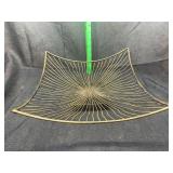 Metal art basket