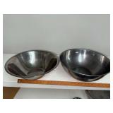 2 large stainless steel dishpan bowls