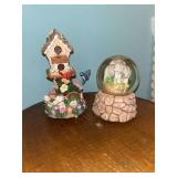 Birdhouse figurine and elephant snow globe 2pcs