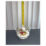 Royal Albert Old Country Roses sugar bowl with lid