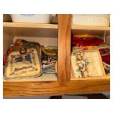 Vintage Kitchen oven mitts and hot pads