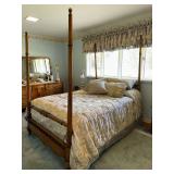 Thomasville Chateau Collection four poster bed- does not include bedding/mattress