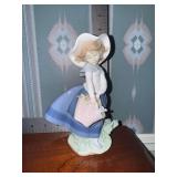 Lladro Pretty Pickings figurine #5222