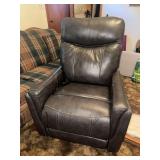 Leather electric recliner very good shape