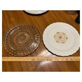 2 cake plates