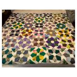 Fan and plate style quilt top
