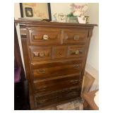 Chest of drawers