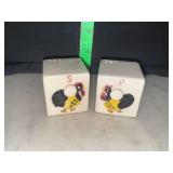 Vintage square Japan hand painted rooster sale and pepper shakers