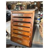 Quality collectors cabinet display for pocket knives