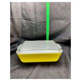 Pyrex primary yellow refrigerator glass space saver with lid