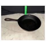 No3 cast iron skillet