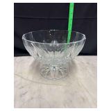 Round crystal pedestal bowl