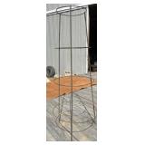 Heavy Duty Tomato Cage