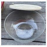 Pyrex Bowl with Lid