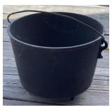 Iron Kettle with Bail Handle
