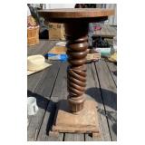 Oak Fern Pedestal