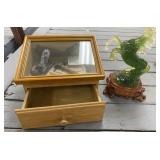 Carpenters Box & Synthetic Jade Horse