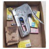 Staple Gun w/ Staples