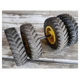 ERTL 1/16 John Deere 4WD Tractor Split Duals Set