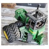 ERTL 1/16 John Deere 4WD Tractor Front End