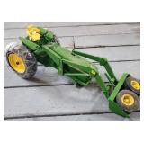 ERTL 1/16 John Deere 4020 Diesel Tractor w/ Loader