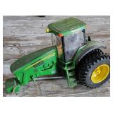 ERTL 1/16 John Deere 7720 Cab Tractor w/Duals