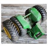 ERTL 1/16 John Deere 4WD Rear End with Duals
