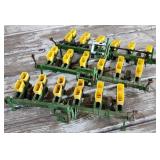 ERTL 1/16 John Deere 1700 Corn Planters for Parts