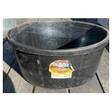 6 1/2 Gallon Rubber Feed Tub