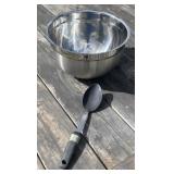 6 Qt Mixing Bowl and Spoon