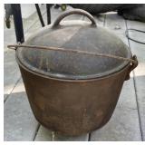 Cast Iron Kettle with Lid Cast Iron Kettle with Lid