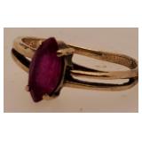 10 K Gold Ring w/ Stone 1.2 Gram Size 4