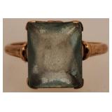 10 K Gold Ring w/ Large Stone 1.9 Gram Size 5