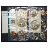 1975 US Double Mint Set in Envelope, With Ikes